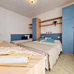 Lovely And Cozy Beachside Flat-beahost