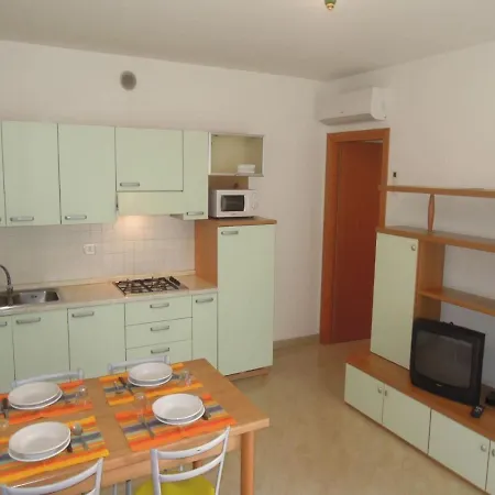 Lovely And Cozy Beachside Flat - Beahost