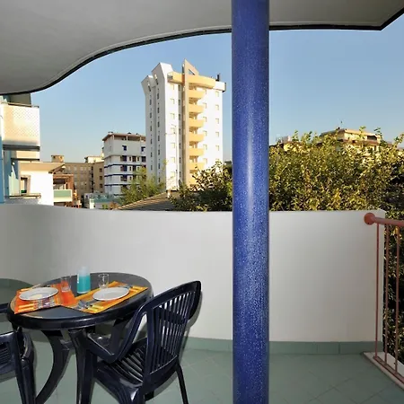 Lovely And Cozy Beachside Flat - Beahost