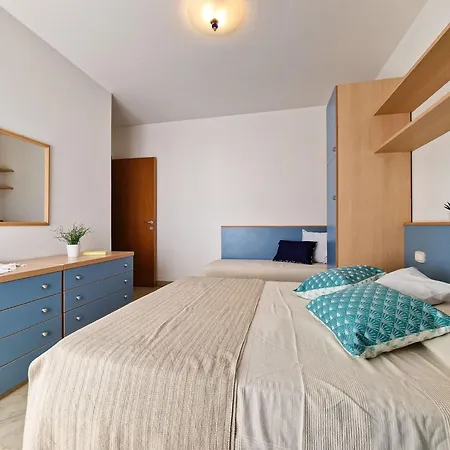 Lovely And Cozy Beachside Flat-beahost Apartman