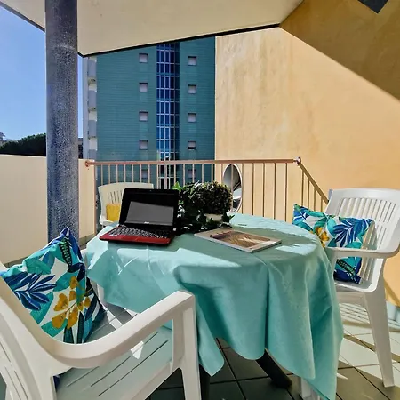 Lovely And Cozy Beachside Flat-beahost 아파트 *