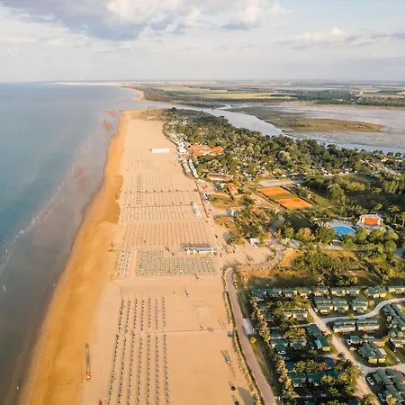 Апартаменти Lovely And Cozy Beachside Flat - Beahost Бібіоне