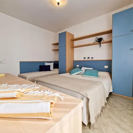 Lovely And Cozy Beachside Flat - Beahost * Бібіоне