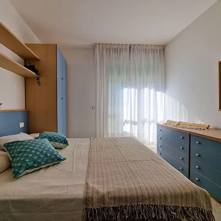 Lovely And Cozy Beachside Flat - Beahost * Бібіоне