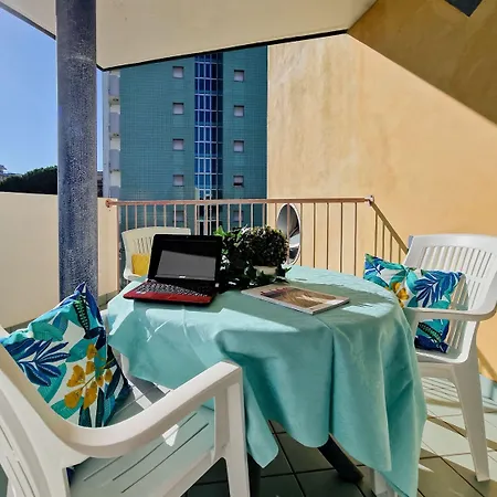 Lovely And Cozy Beachside Flat - Beahost * Бібіоне