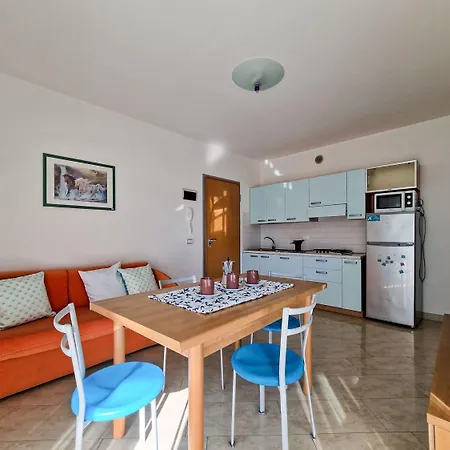 Lovely And Cozy Beachside Flat - Beahost Апартаменти Бібіоне