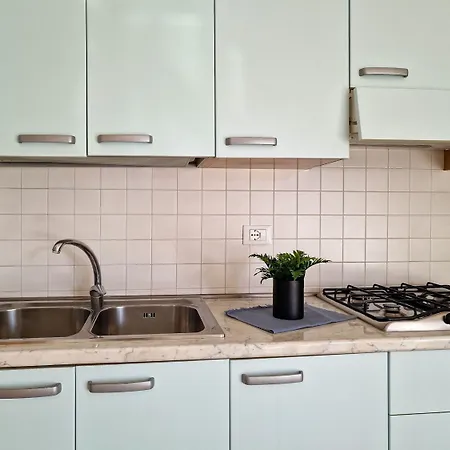 Lovely And Cozy Beachside Flat - Beahost