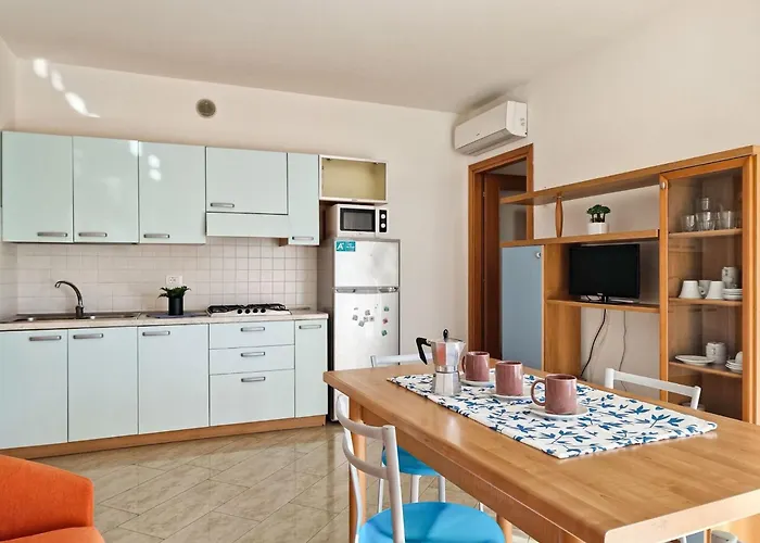 Lovely And Cozy Beachside Flat-beahost *